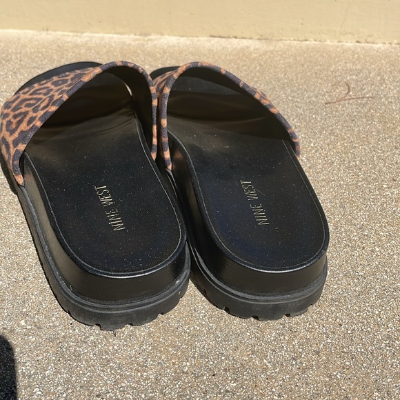 NINE WEST Animal Print Slides wedge Sandals Size 7 - Picture 4 of 5
